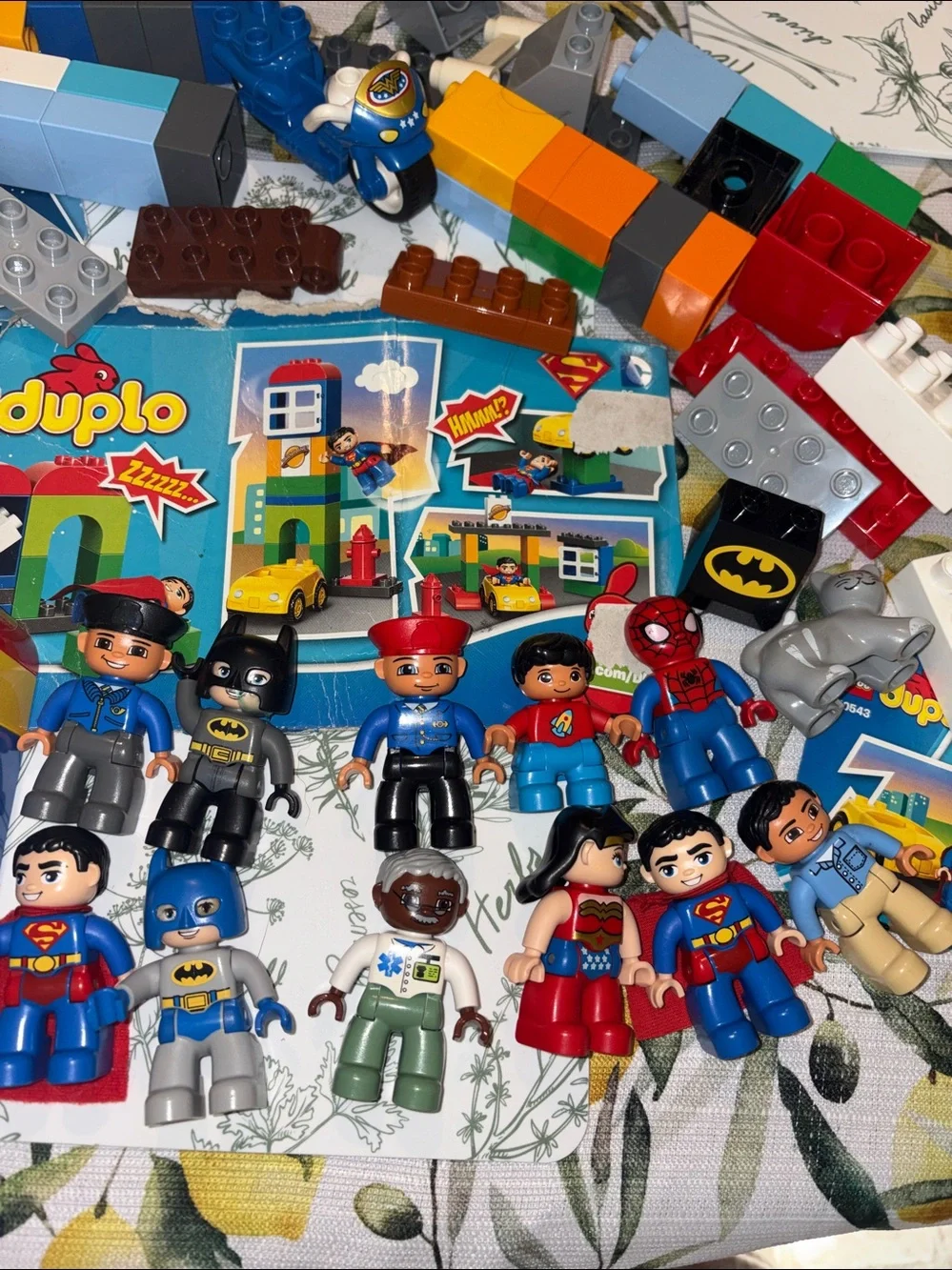 Superhero & Vehicle Mixed Duplo Lego Playset - 12 Figures & 3 vehicles EUC